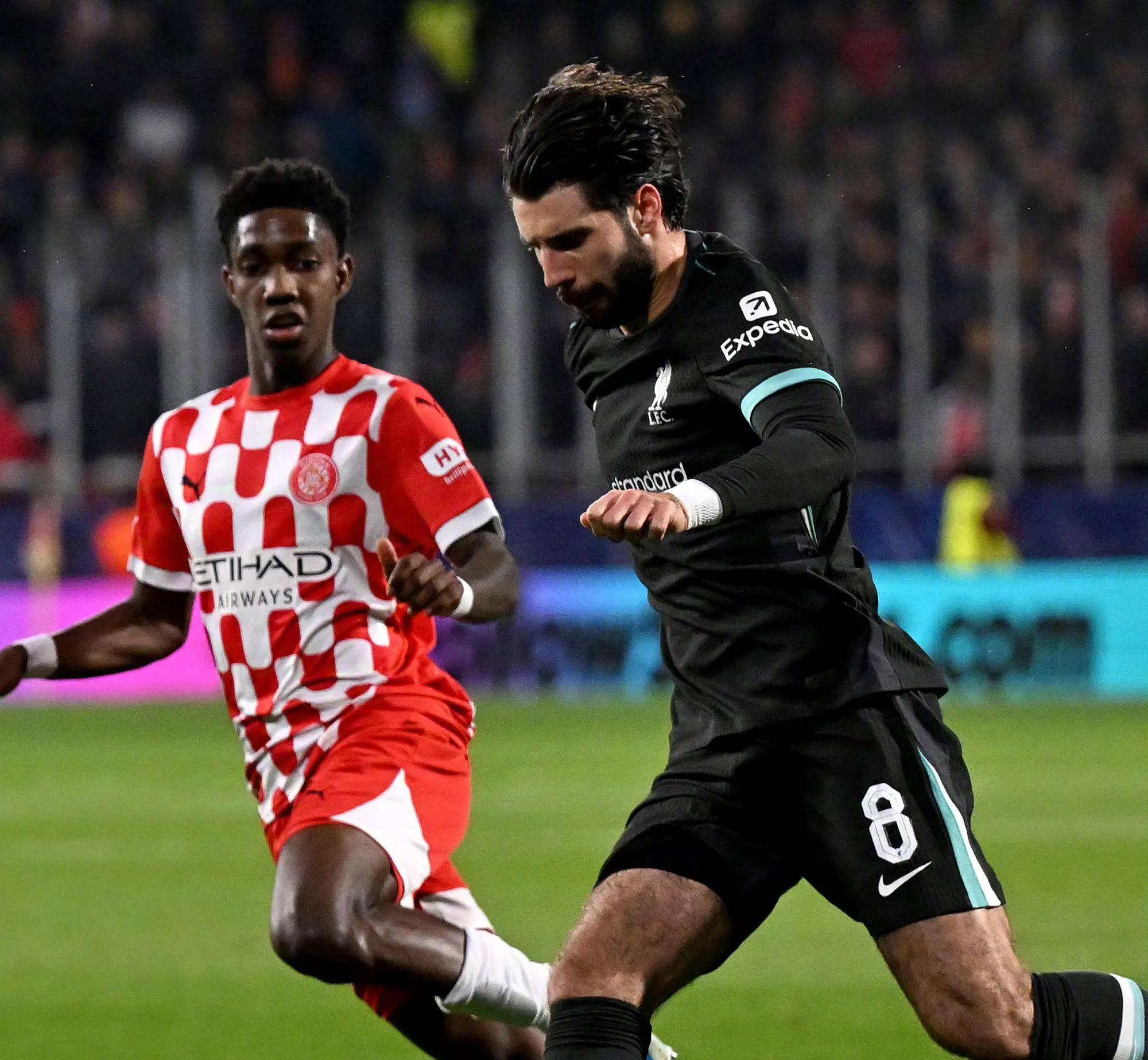 欧冠赛程吃紧,费耶诺德冲刺阶段回应争议,媒体盛赞,球探报告显示潜力(2025欧冠积分榜最新积分表) 欧冠赛程吃紧,费耶诺德冲刺阶段回应争议,媒体盛赞,球探报告显示潜力(2025欧冠积分榜最新积分表)