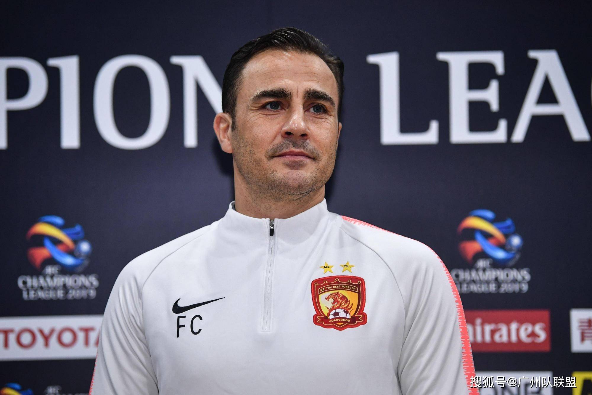 亚冠倒计时，波尔图集结日官宣签约，细节引发关注，震撼外界，临场指挥获称赞的简单介绍